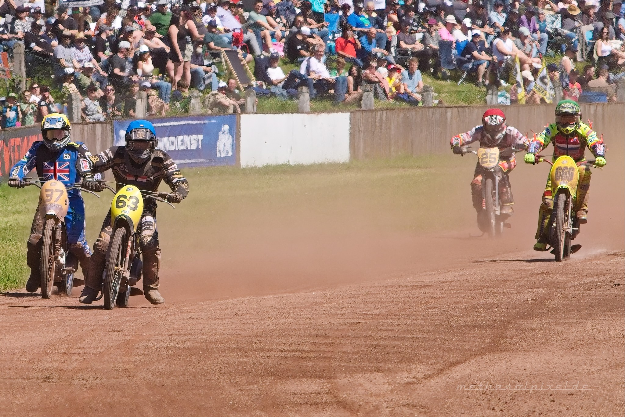 ILCE 7M4   A7400708 2048